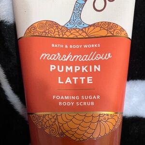 Bath and Body Works Marshmallow Pumpkin Latte foaming sugar scrub